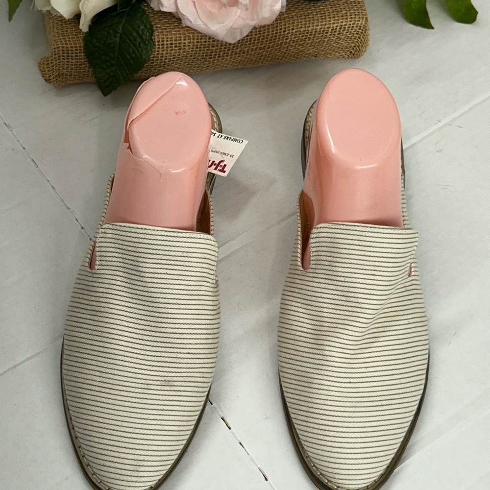 Indigo Women's Cream and Black Striped Mules